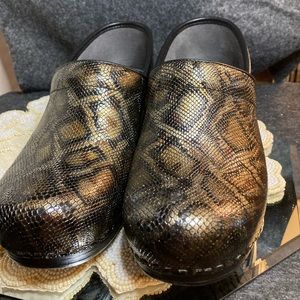 New Dansko clogs